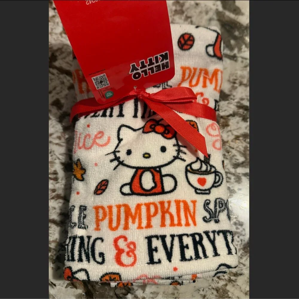 Sanrio Hello Kitty Autumn Fall Pumpkin Spice White 2 Pack Hand Towels NWT